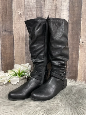 High Traction Rainy Days Padded Interior Urban Traveler Boots Knee Flats By Cme In Black, Size: 8
