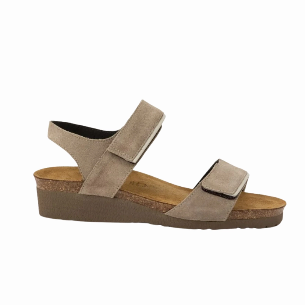 Aisha Sporty Travel Shoes