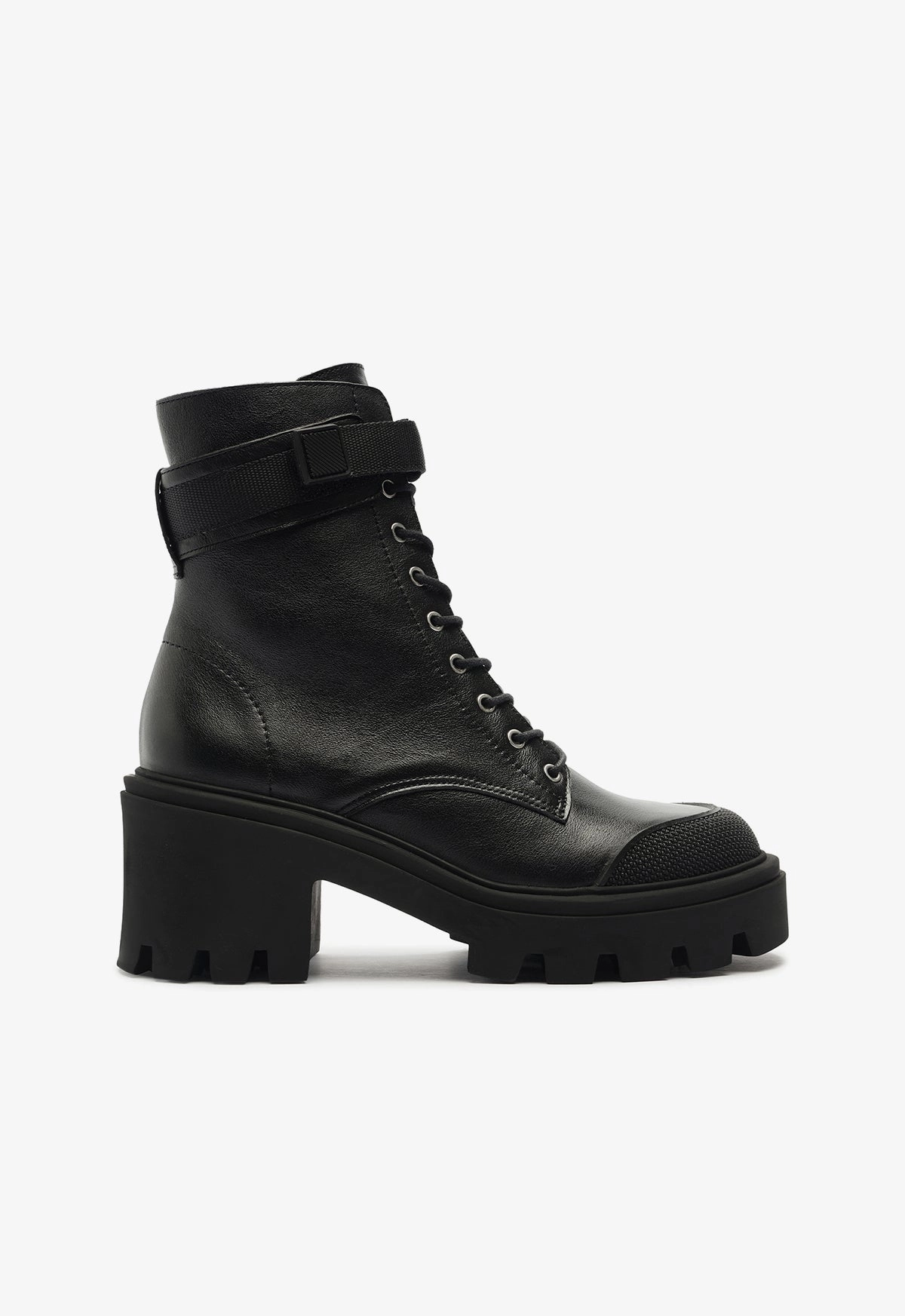 Hero Mode Clean Step Sarah Bootie