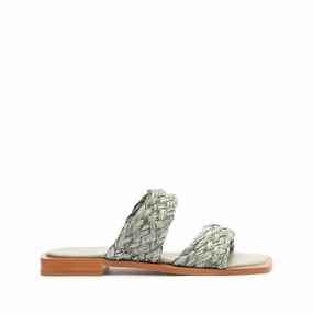 Amani Straw Flat Sandal Agile Fit