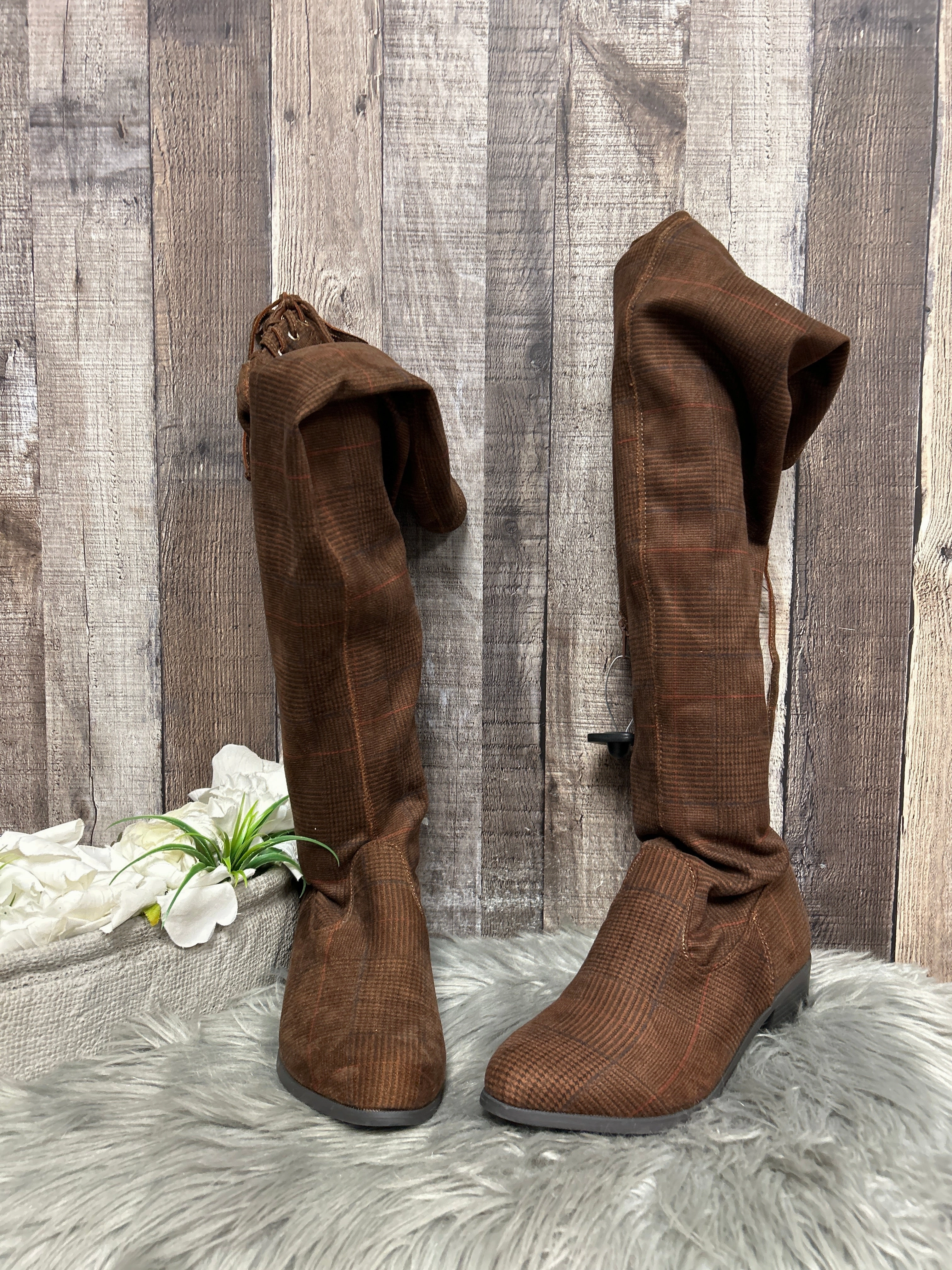 Color Pop Boots Knee Flats By Aerie In Brown, Size: 6