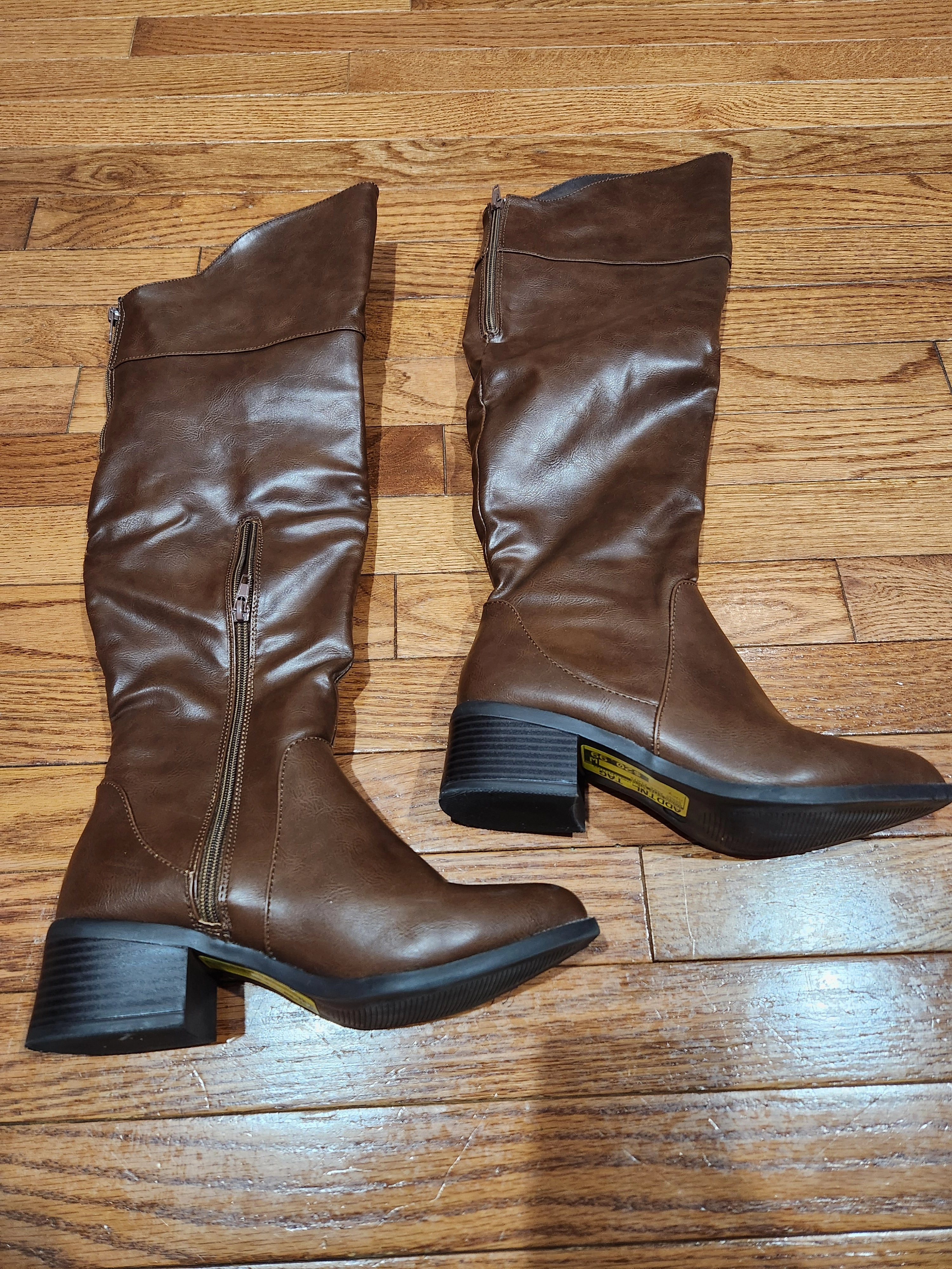 Boots Knee Flats By Charlotte Russe  Size: 7 Dust Guard
