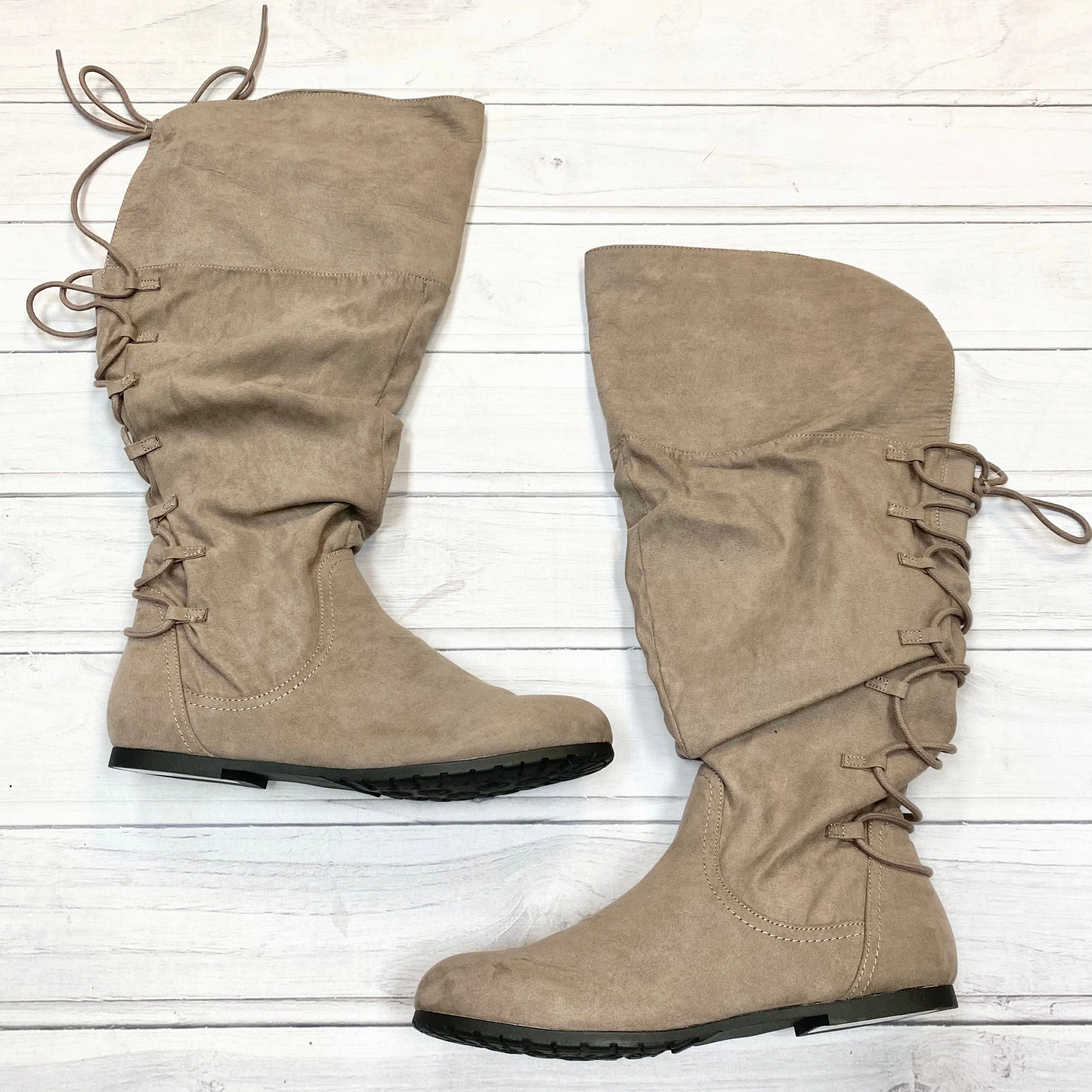 Boots Knee Flats By Cloudwalkers  Size: 8 Padded Interior Outdoor Trek Tough Grip