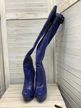 Boots Knee Heels By Clothes Mentor  Size: 6.5 Protective Finish Rough Trail Hiker