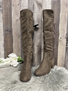 Boots Knee Heels By Cme  Size: 8 Mud Resistant Stylish Explorer