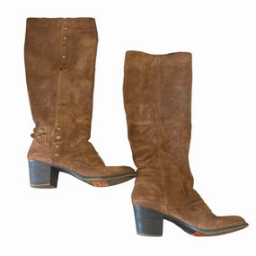 gift pick Flexible TPU Shank Boots Knee Heels By Nine West  Size: 7.5