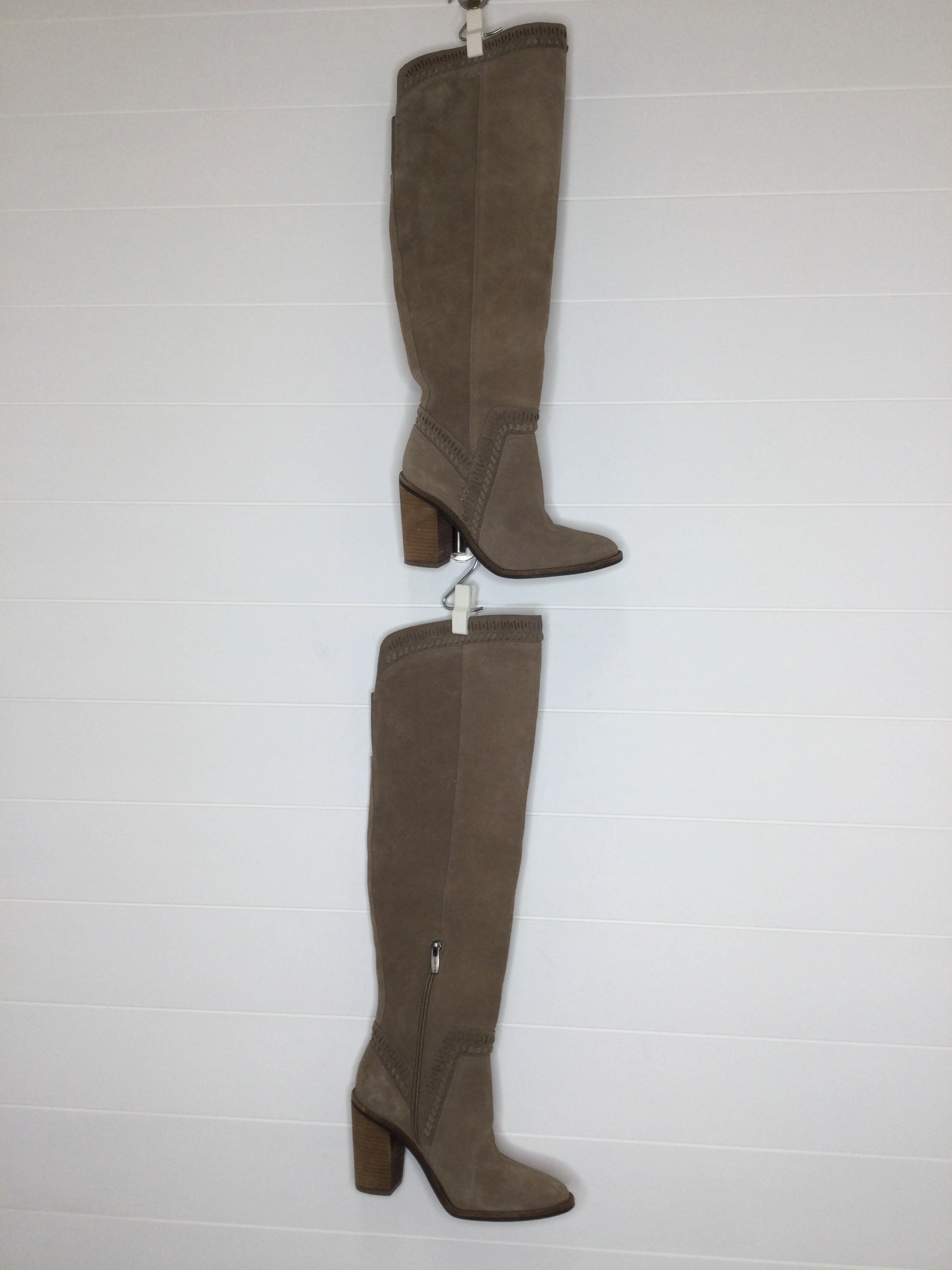 Comfort Fit Boots Knee Heels By Vince Camuto  Size: 7.5