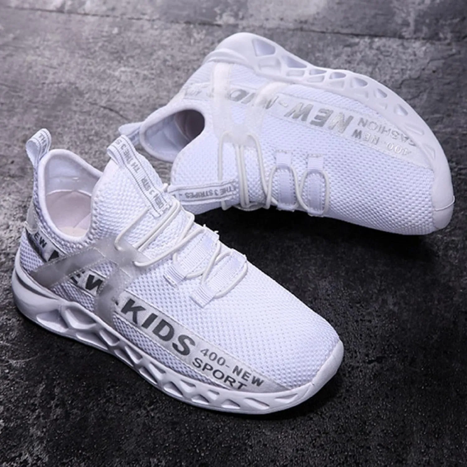 Boys and Girls Sports Shoes Breathable Double Mesh Shoes