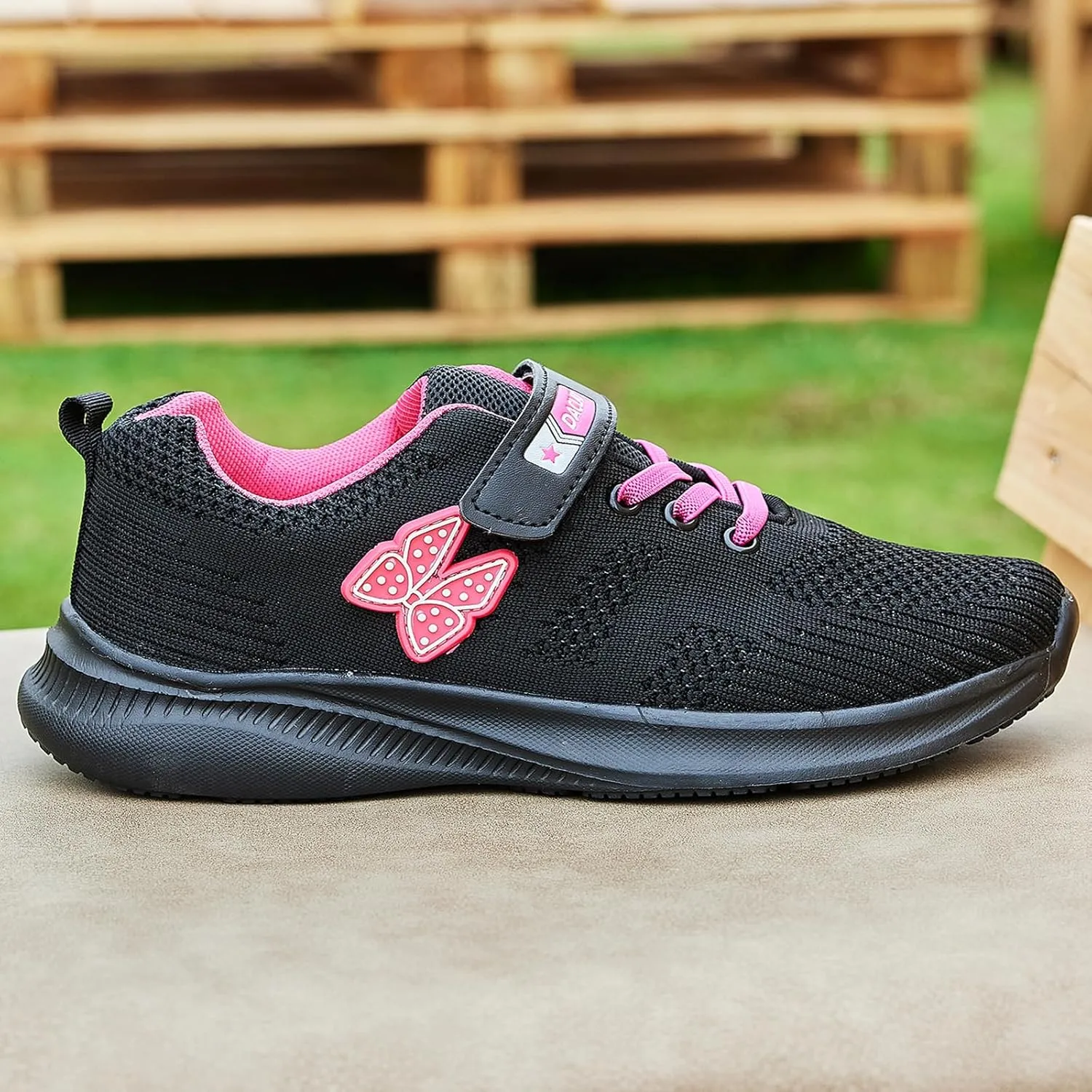 Boys and Girls Sports Shoes Breathable Double Mesh Shoes