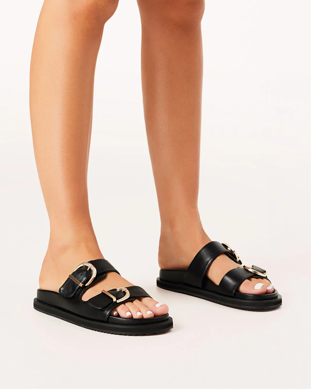 Slip-On Comfort Shoes TOPANGA - BLACK