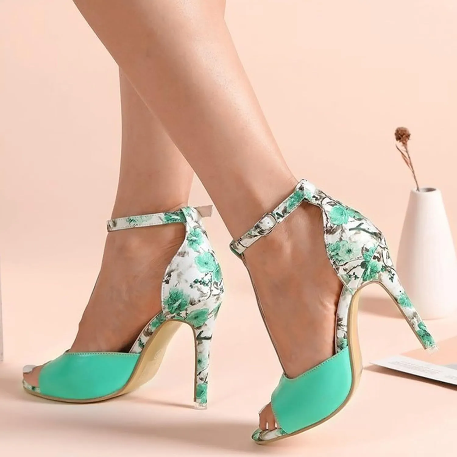 Casual Dress Shoes Women's Strappy Heels Flip Flops Open Toe Low Heels Fashion Party Dress Thong Heeled Sandals Wedding