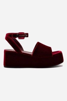 All-day outdoor comfort Charli Flatform Sandal In Wine Velvet Grip-Tread Outsole