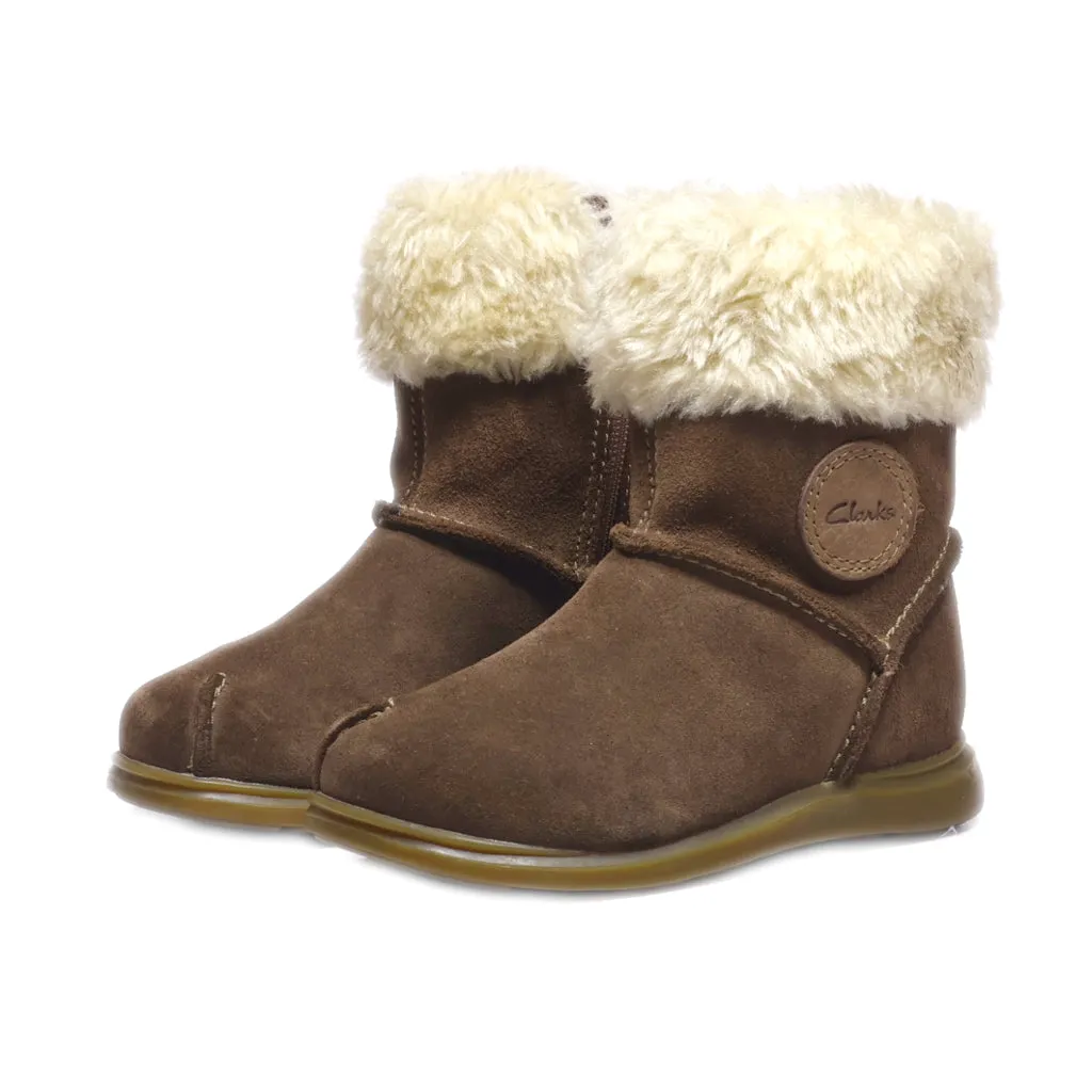 Clarks Snow Boots Suede Brown Colour For Kids