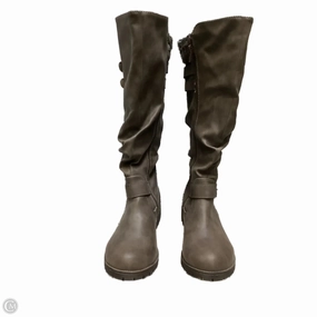 Clean Finish Boots Knee Flats By Jelly Pop In Beige, Size: 6.5