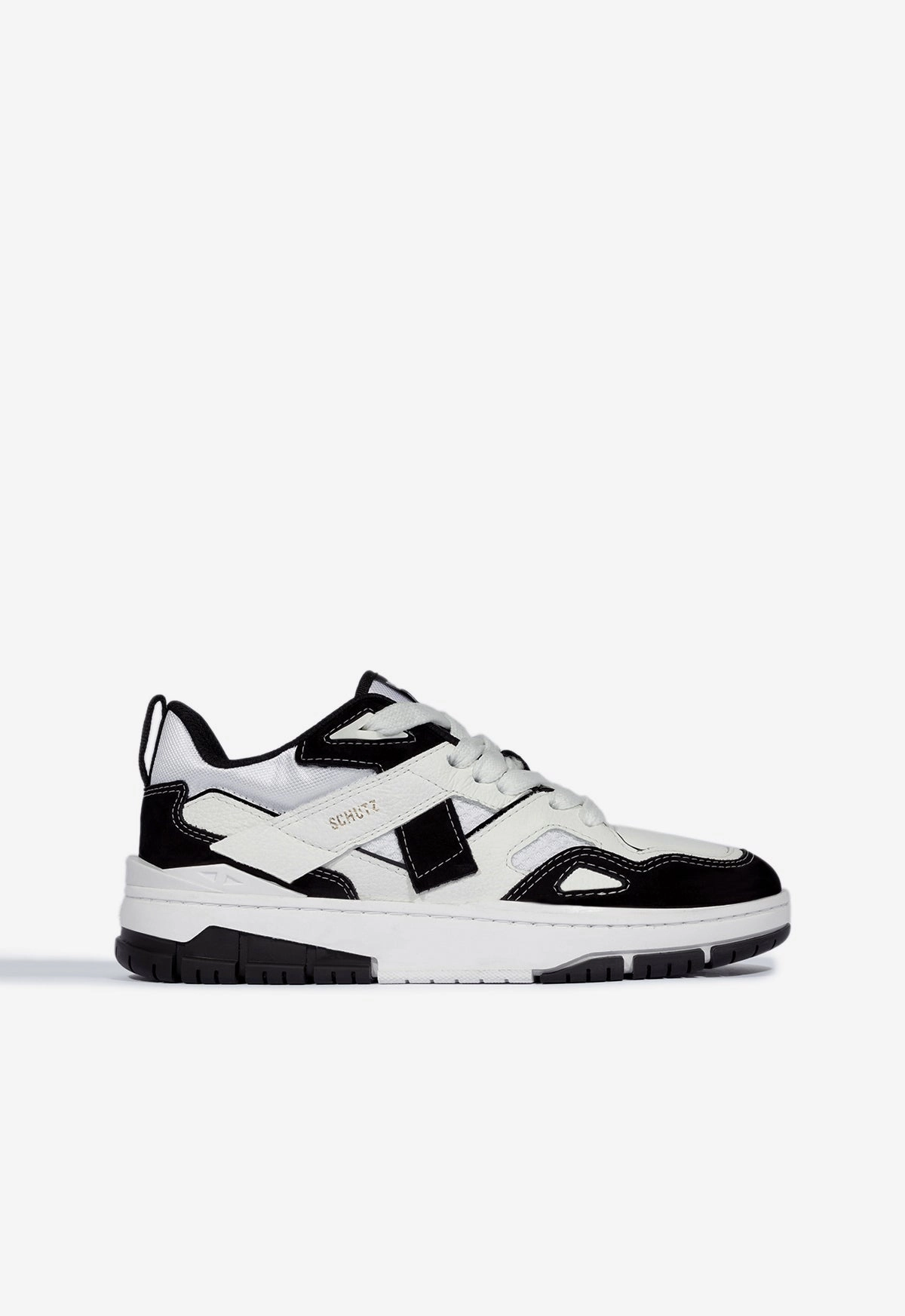 Airflow channels Walking Court 95 Sneaker