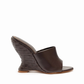 Island Vibe Breath Fresh Aprill Woven Leather Sandal