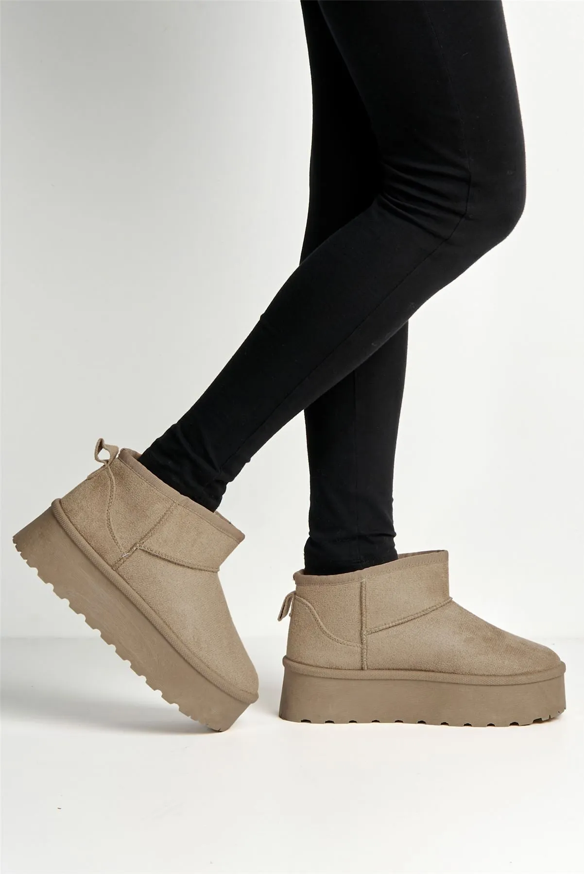 Dahl Faux Fur Lining Chunky Sole Ankle Boots in Taupe