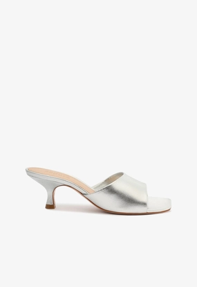 Dethalia Metallic Leather Sandal Show Stage Day Long