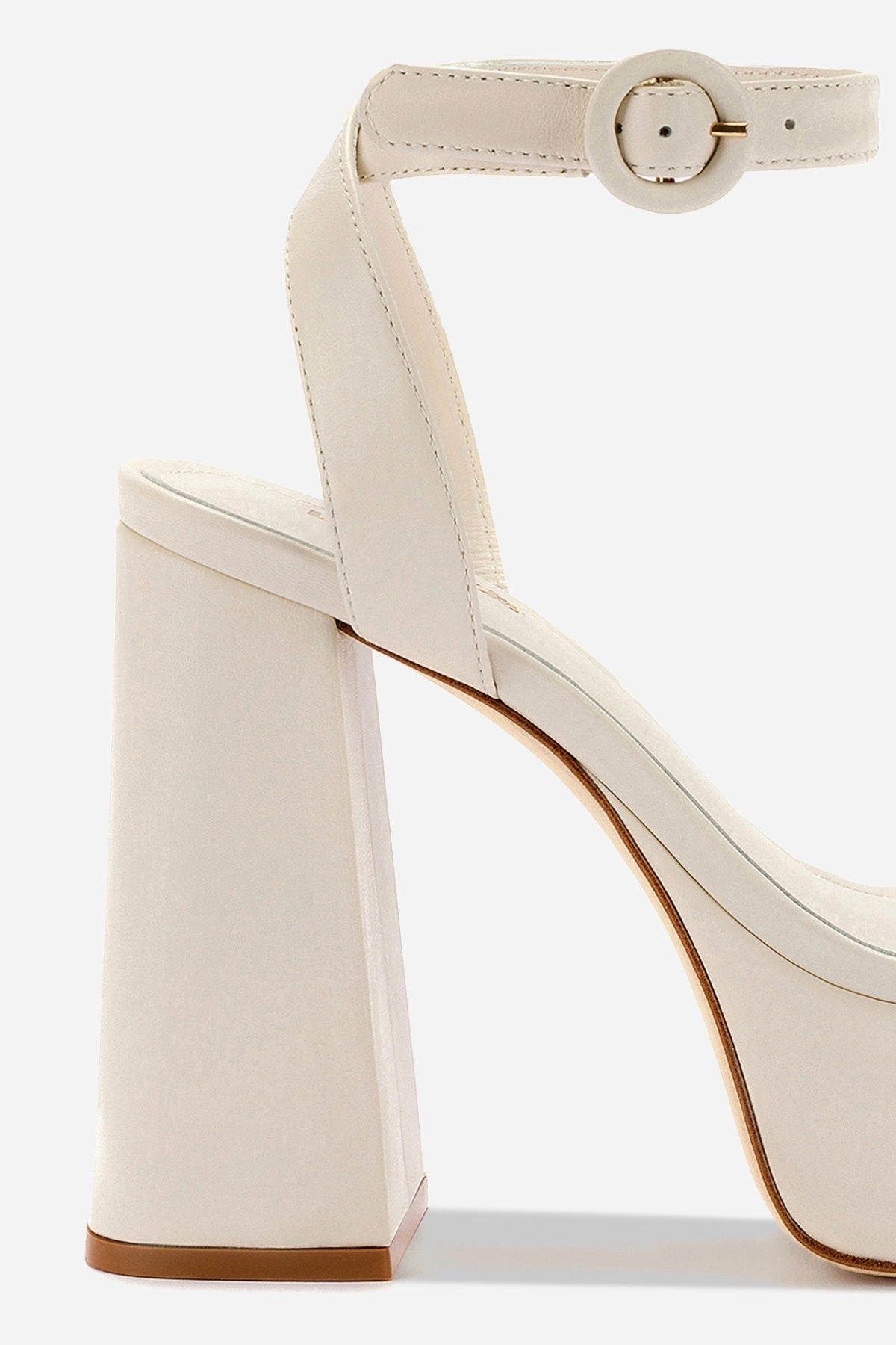 light shoes Dolly Sandal In Ivory Leather Comfortable Footbed