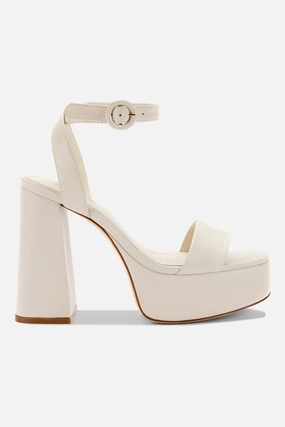 Travel Slip On Style Dolly Sandal In Ivory Leather Comfortable Footbed