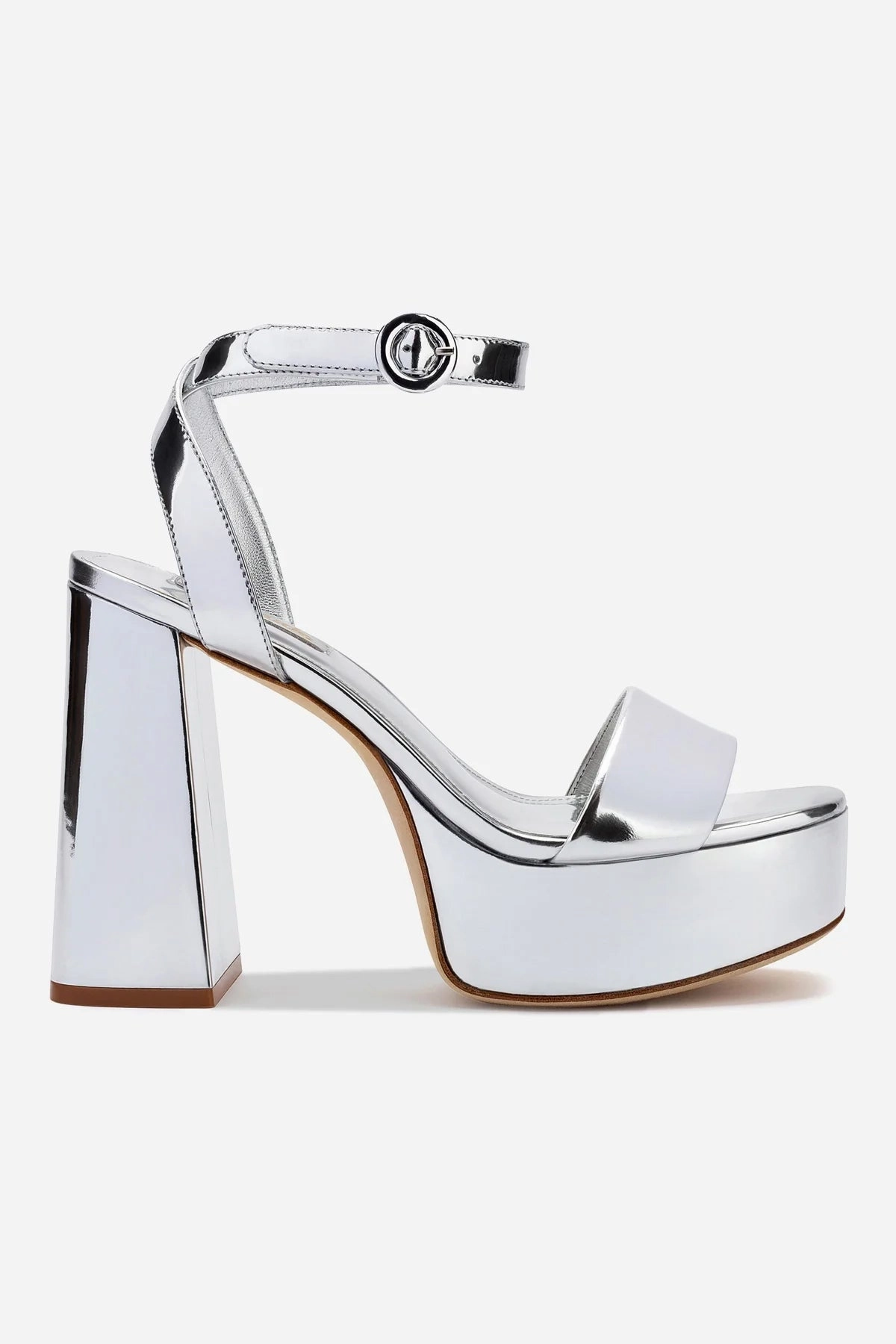Stylish Adventure Footwear Trail Ready Dolly Sandal In Silver Specchio Adjustable buckle system