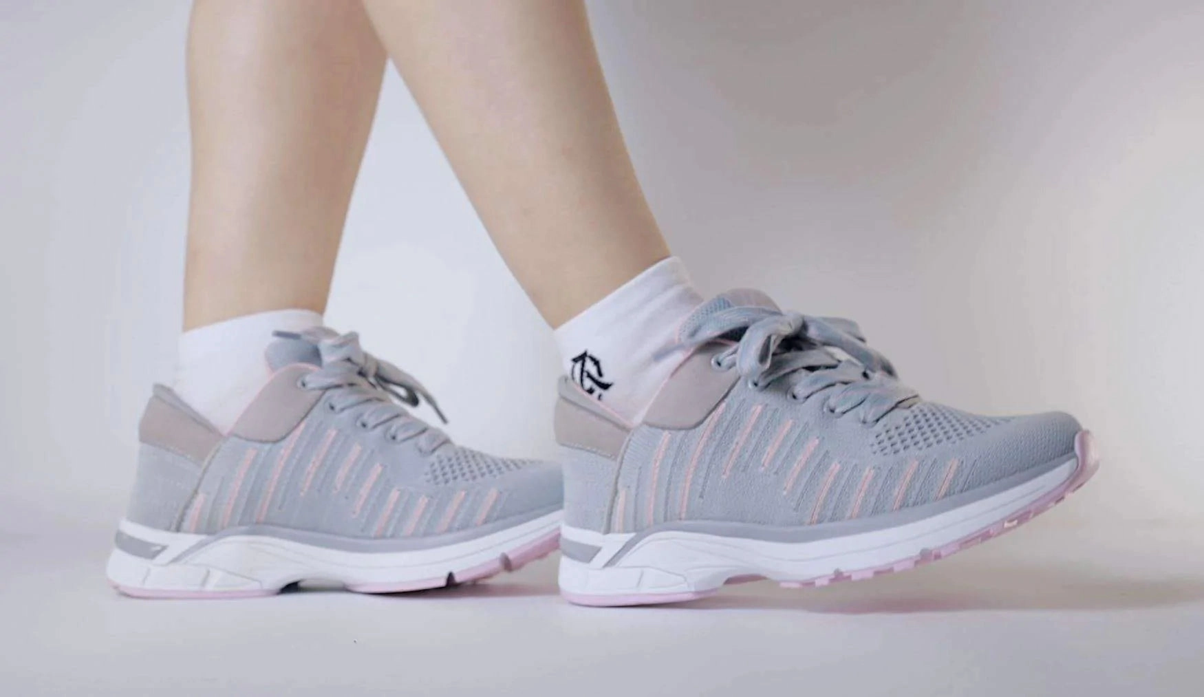 Trendy Shoes Zebra Hands-Free Sneaker