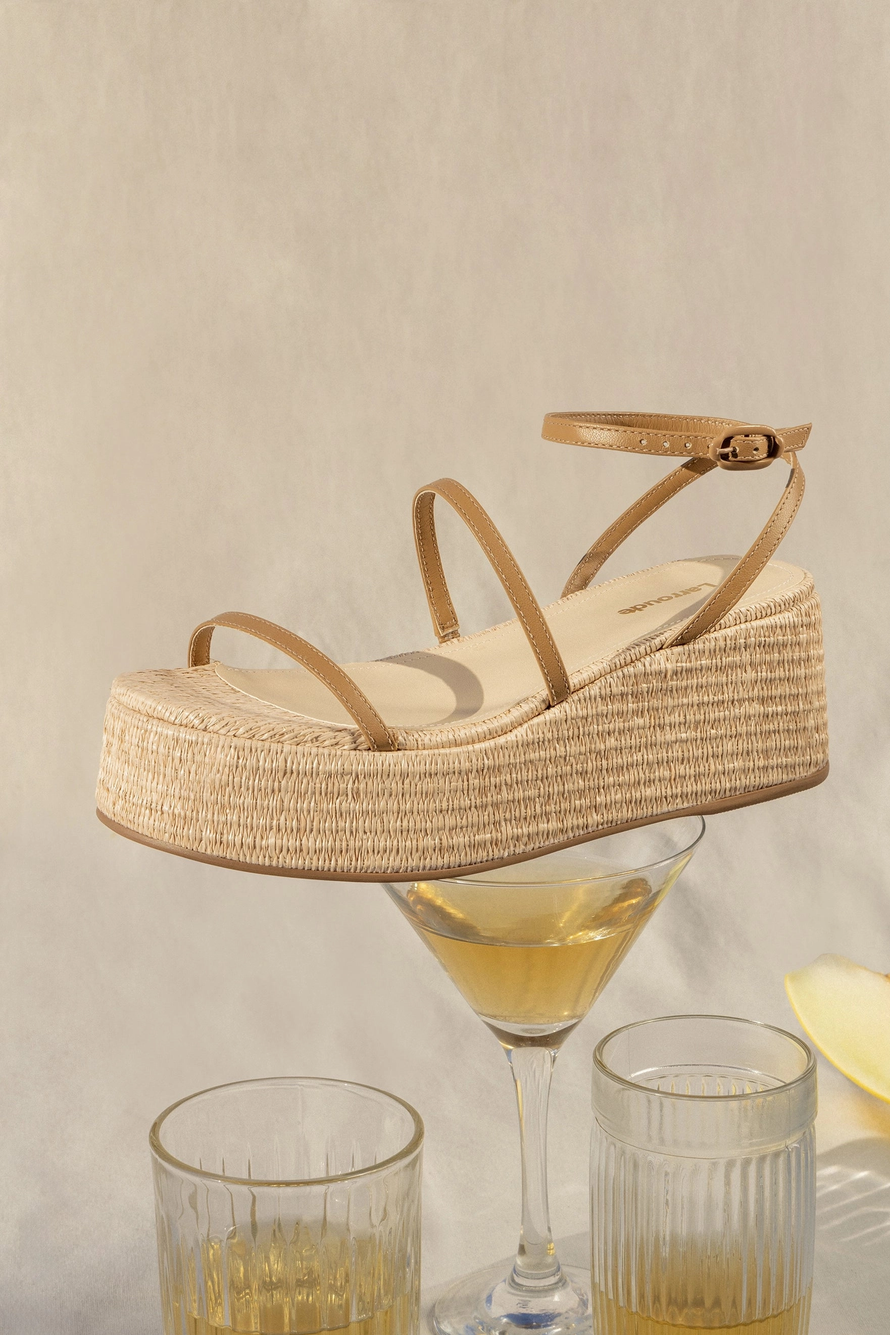 Wide Fit Design Swift Walk Gio Flatform Sandal In Natural Raffia and Hazelnut Trimming High-End Sandal Shoes