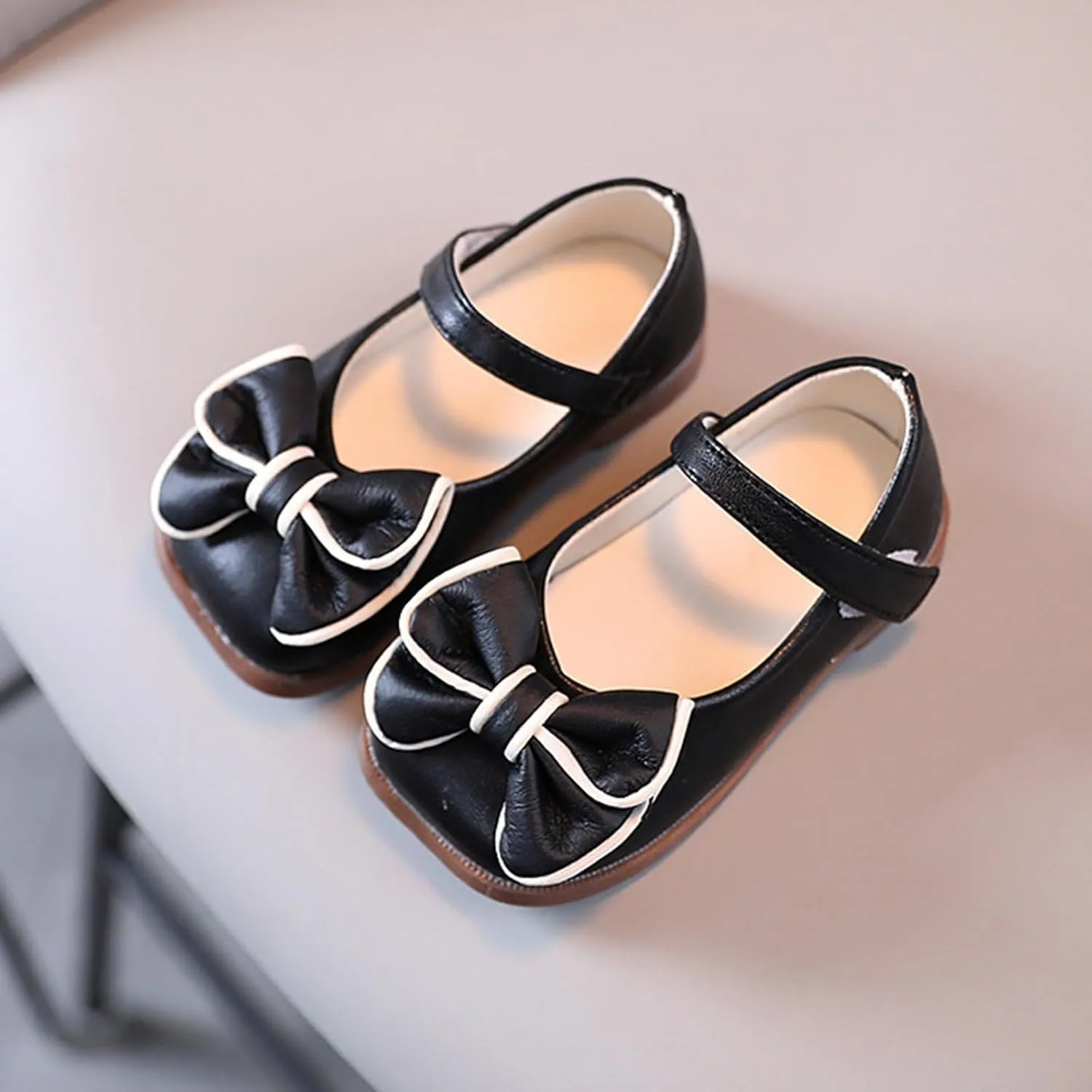 Girls Flat Sandals with Adjustable Ankle Strap Girls Sandals Children Shoes Bow Hook Loop Shoes Dance Adjustable Sporty Slides for The Beach and Pool