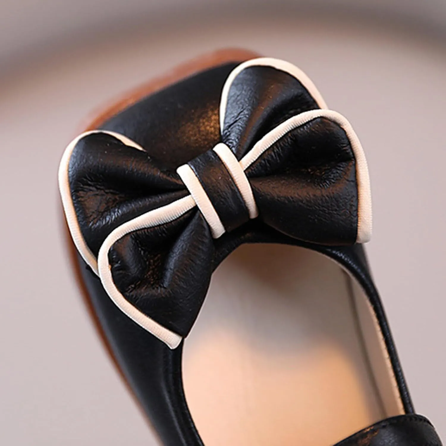 Girls Flat Sandals with Adjustable Ankle Strap Girls Sandals Children Shoes Bow Hook Loop Shoes Dance Adjustable Sporty Slides for The Beach and Pool