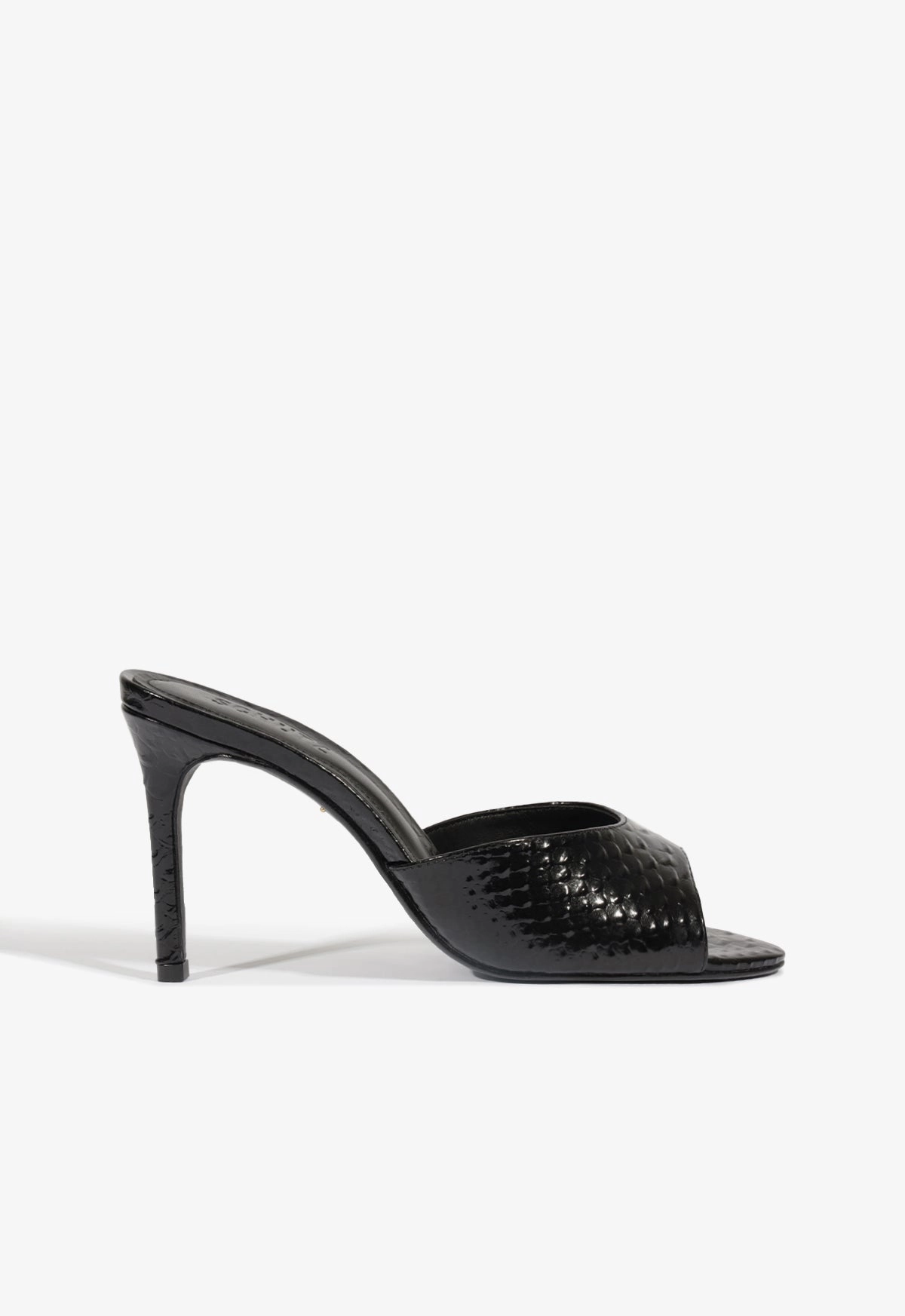 slow walk Cloe Sandal
