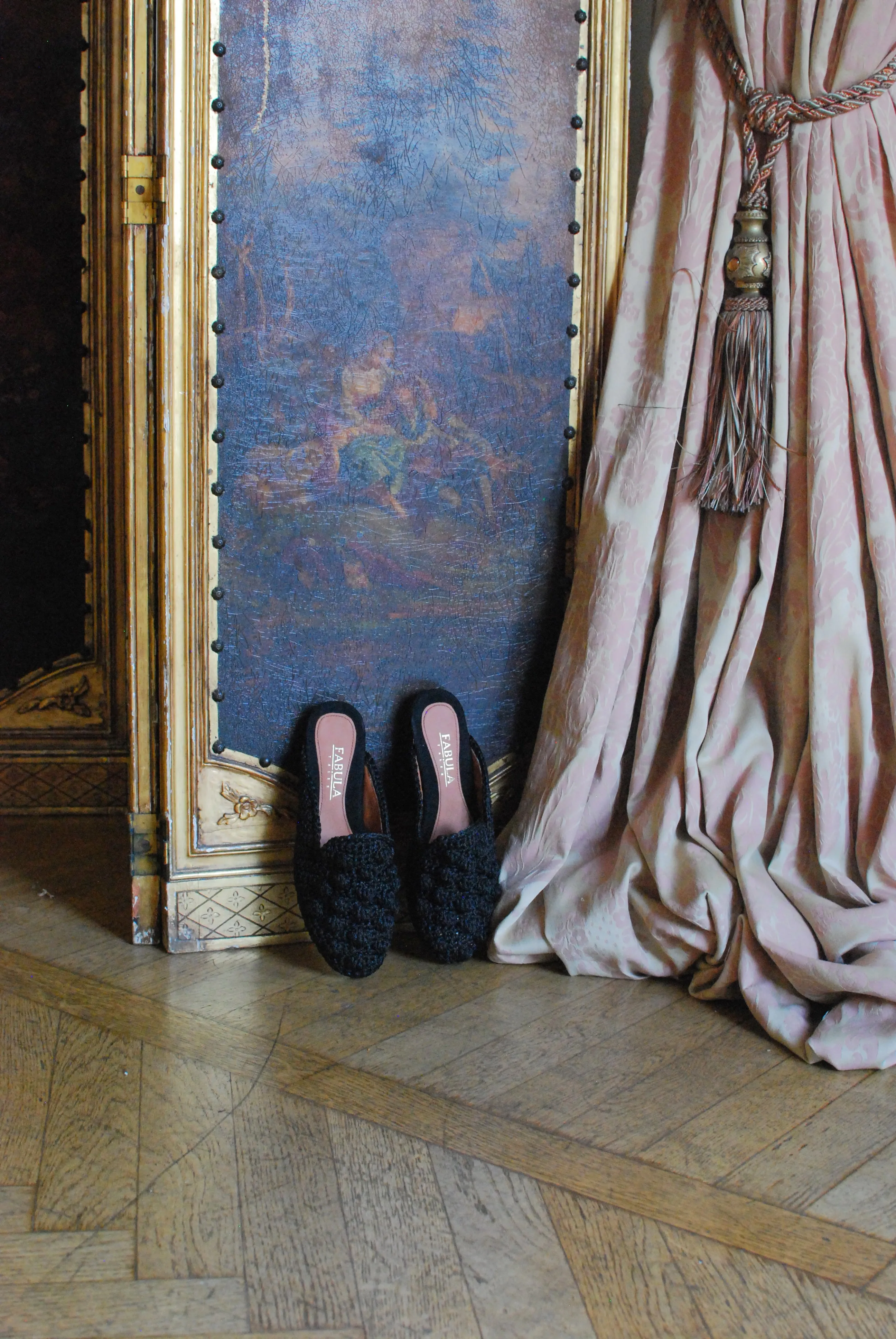 Guernica Slip-ons