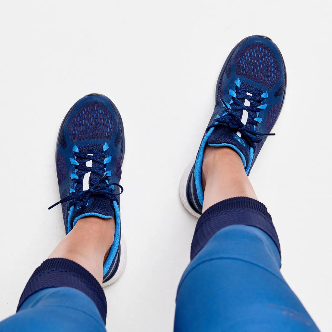 KALENJI RUN SUPPORT CONTROL WOMEN'S RUNNING SHOES - NAVY
