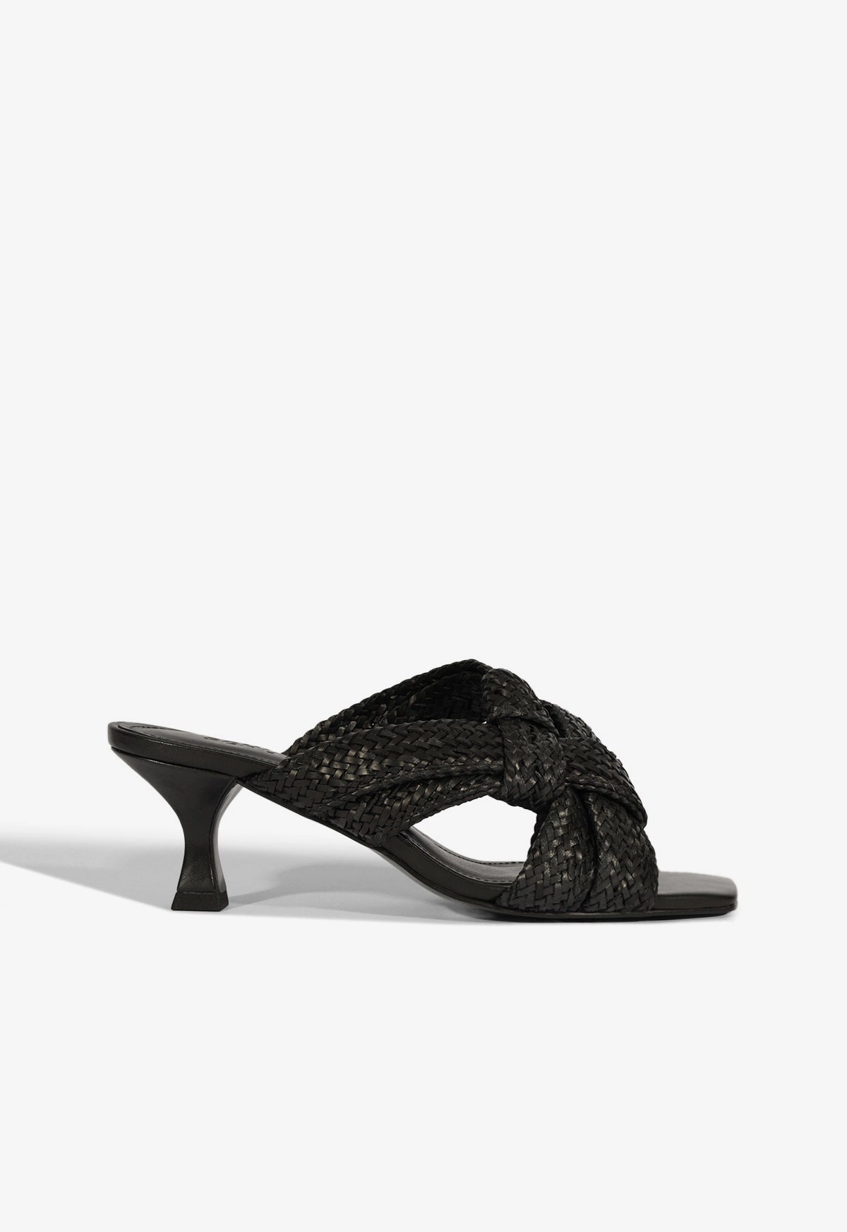 Street Run Soft Neutral Kali Sandal