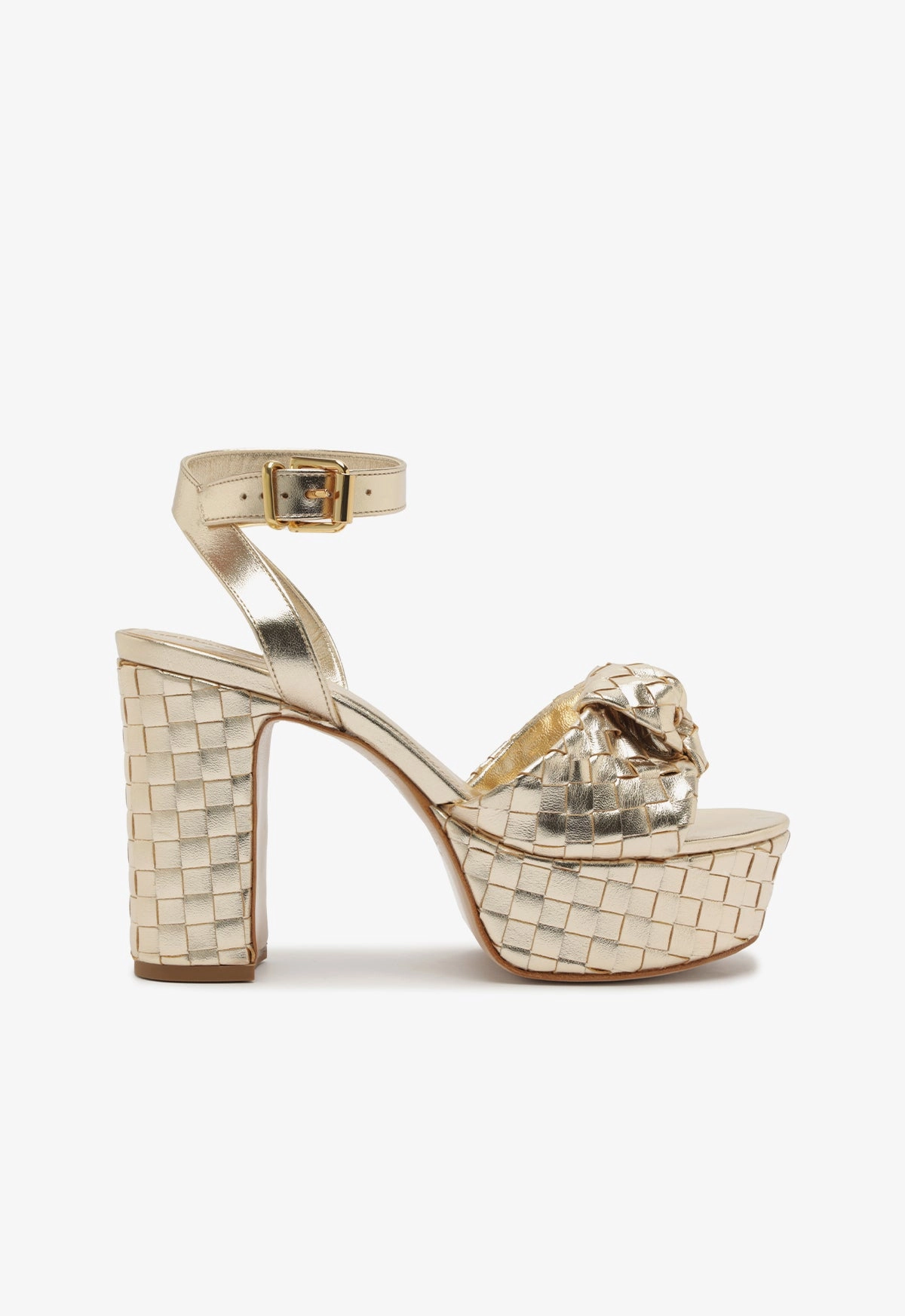 Mom Fit Kareena Knot Platform
