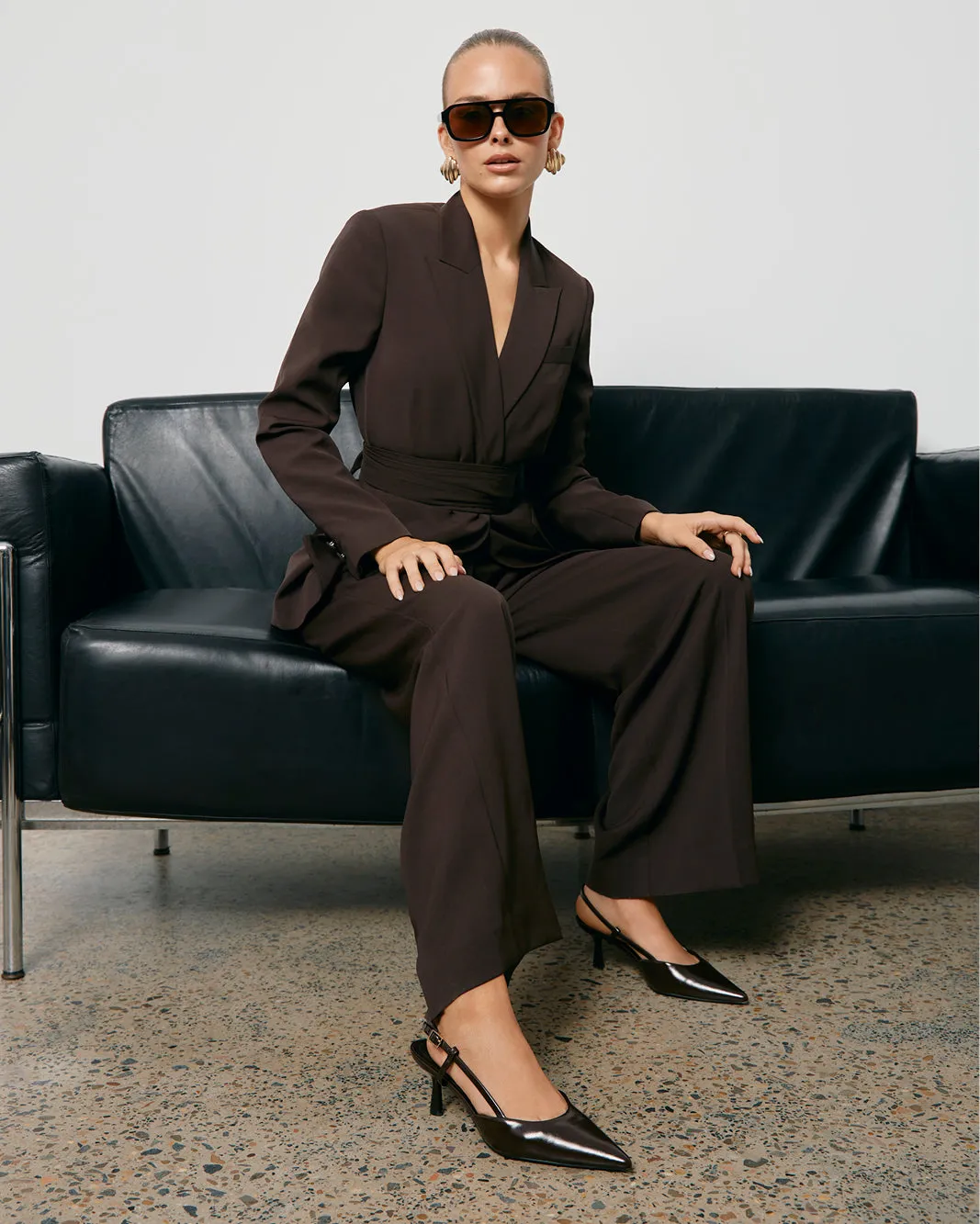 KYRIE - DARK CACAO SHINE Classy Boots Glamorous Pumps