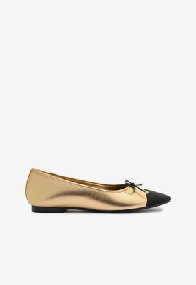 Arissa Metallic Leather Flat Style Base