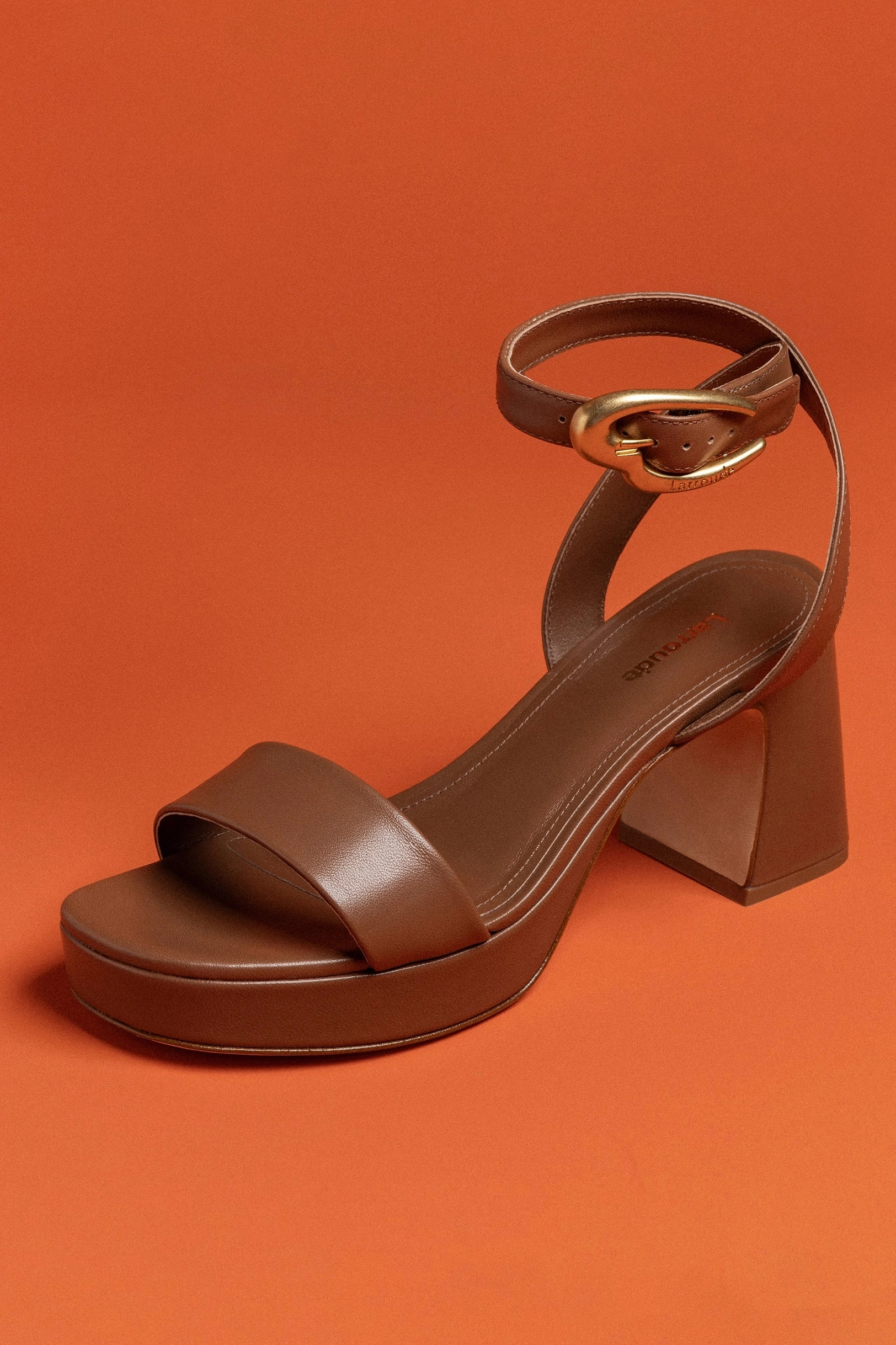 Purple Soft Ergonomic Contour Shape Luxe Fit Dolly Verona Low Sandal In Caramel Leather