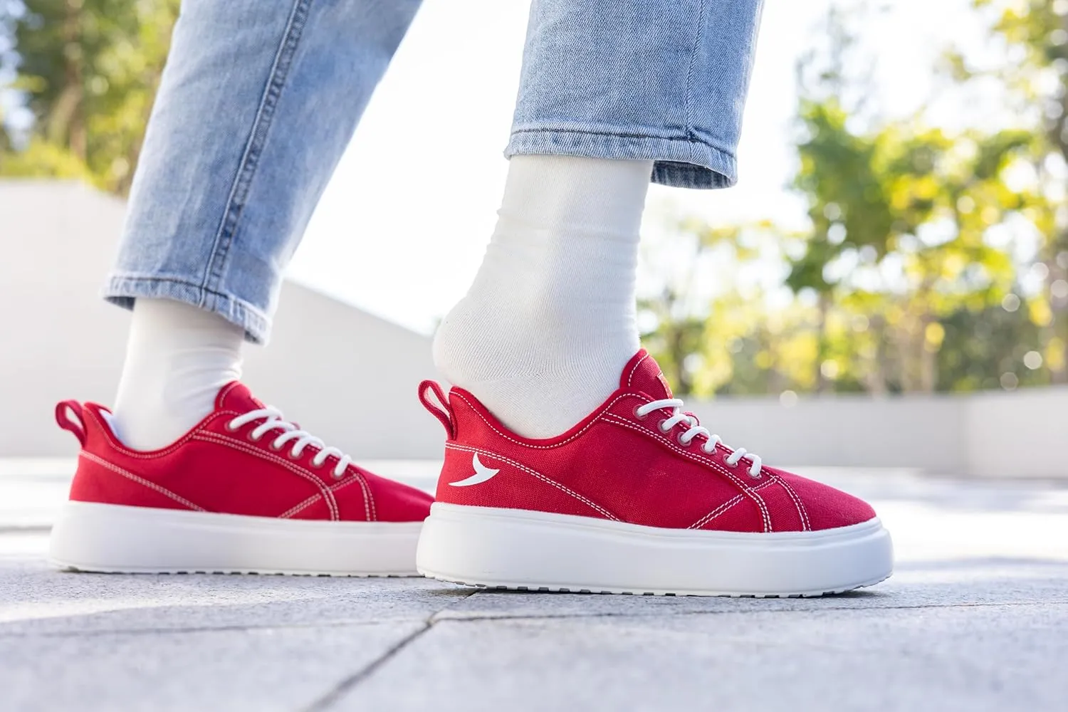 MAFEKE Womens Wide Toe Box Walking Shoes Fashion Platform Sneakers Comfortable Canvas Casual Footwear