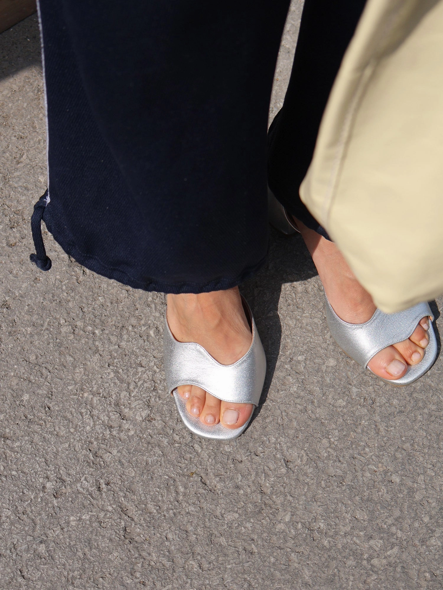 Malaga Silver Heel Zip Close