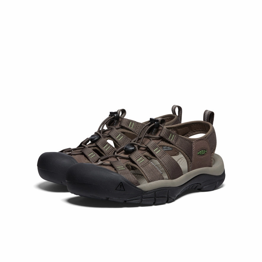 Versatile Footwear flat sandals Men's Newport H2 Sandal  |  Canteen/Campsite