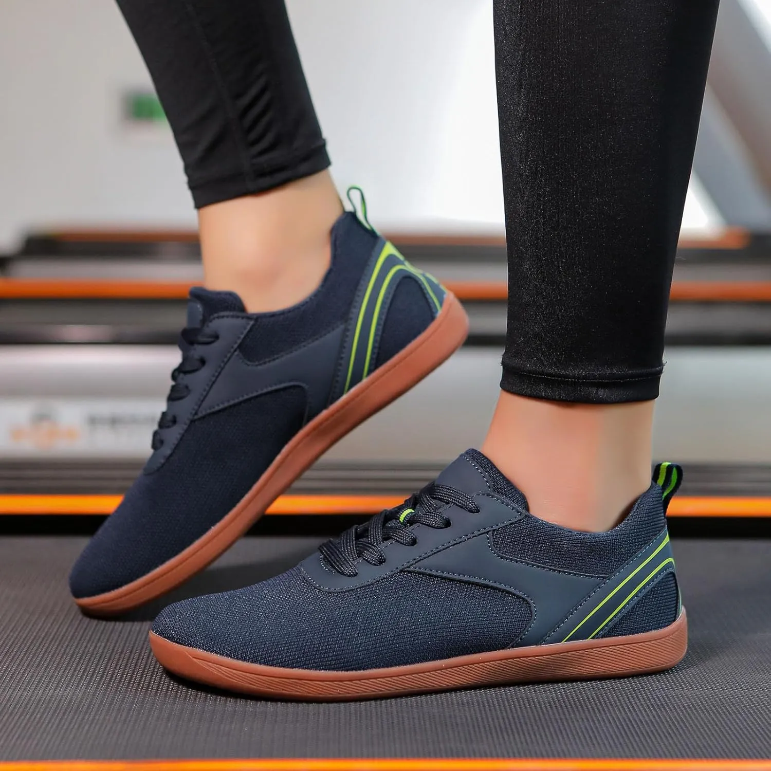 Men's Sneakers Couple Mesh Sports Casual Shoes Breathable Flat Bottom Lightweight Plus Size Comfortable Walking Shoes