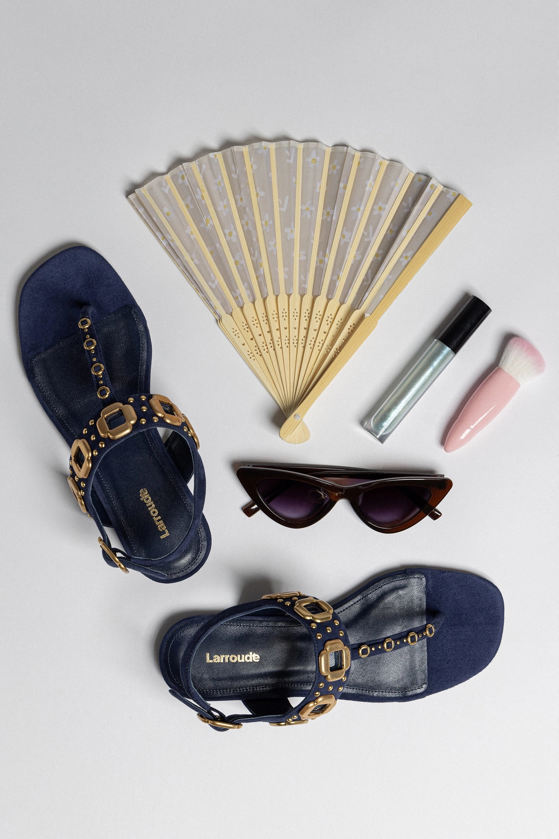 Comfortable Step Milan Studs Thong Sandal In Navy Suede