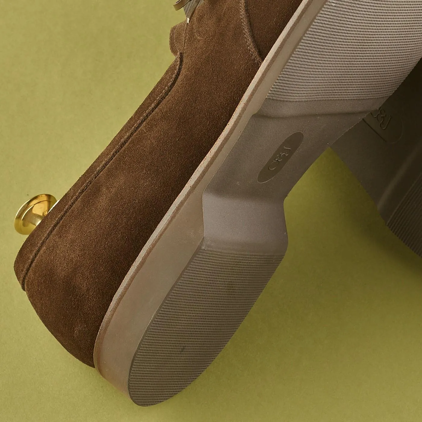 Chic Cool Traction pattern Falmouth Dark Brown Suede