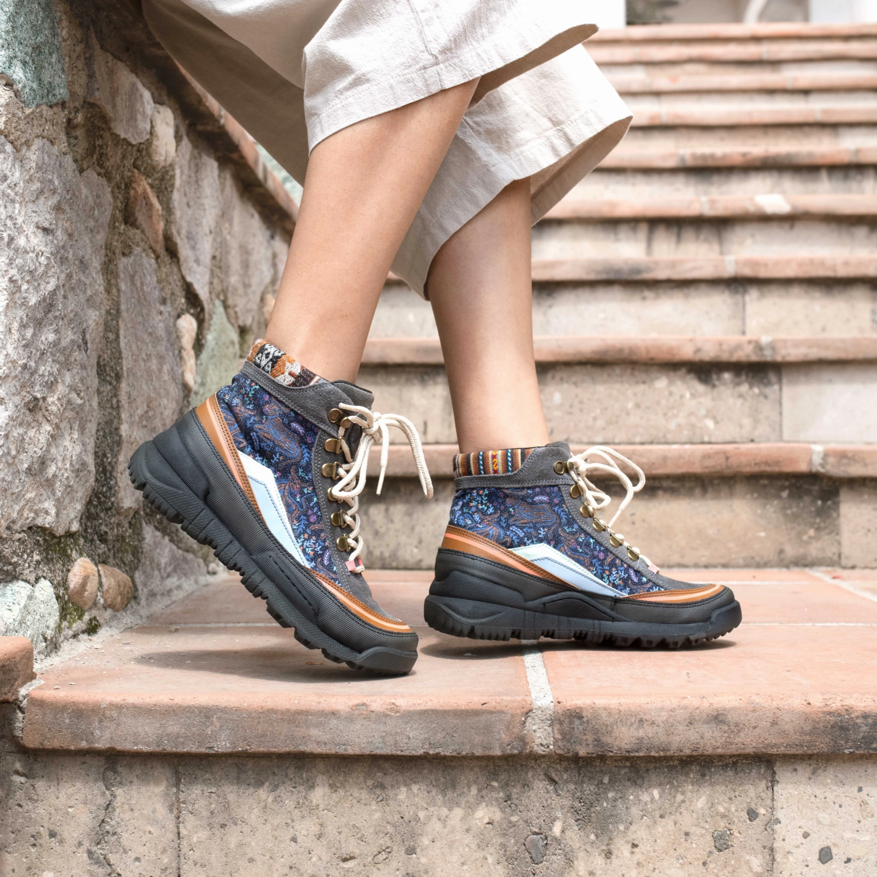 Comfortable Touch Tauro Trekk Boot