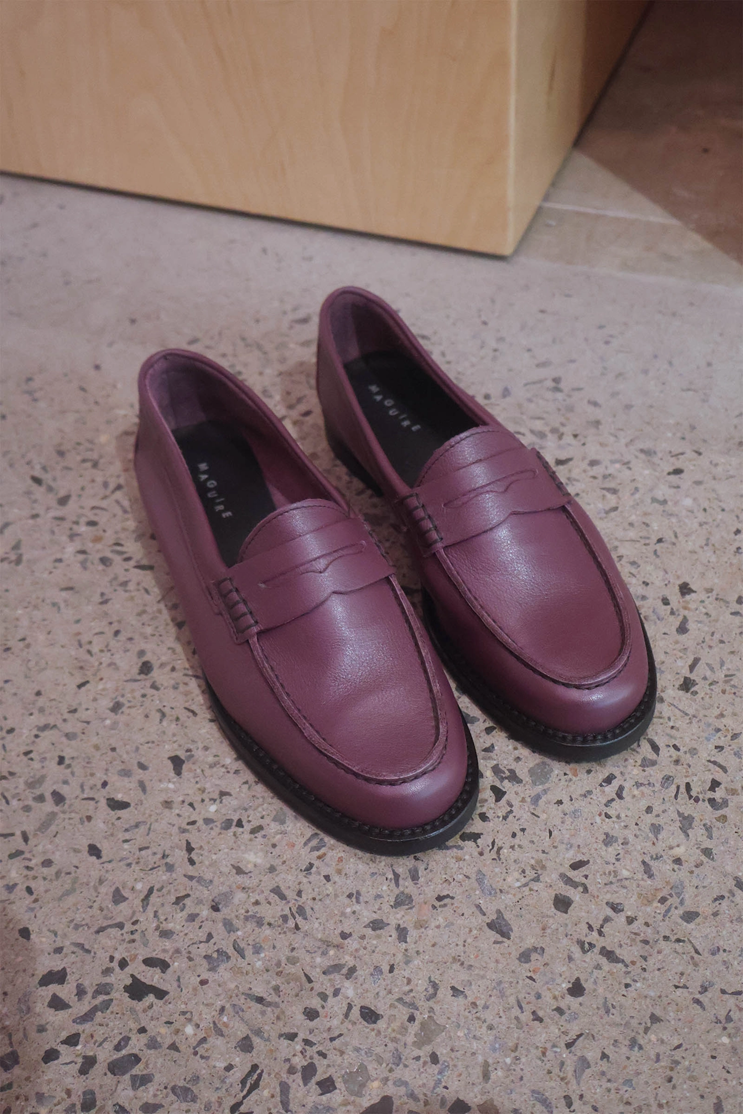 synthetic material Peace Glow Napoli Plum Loafer