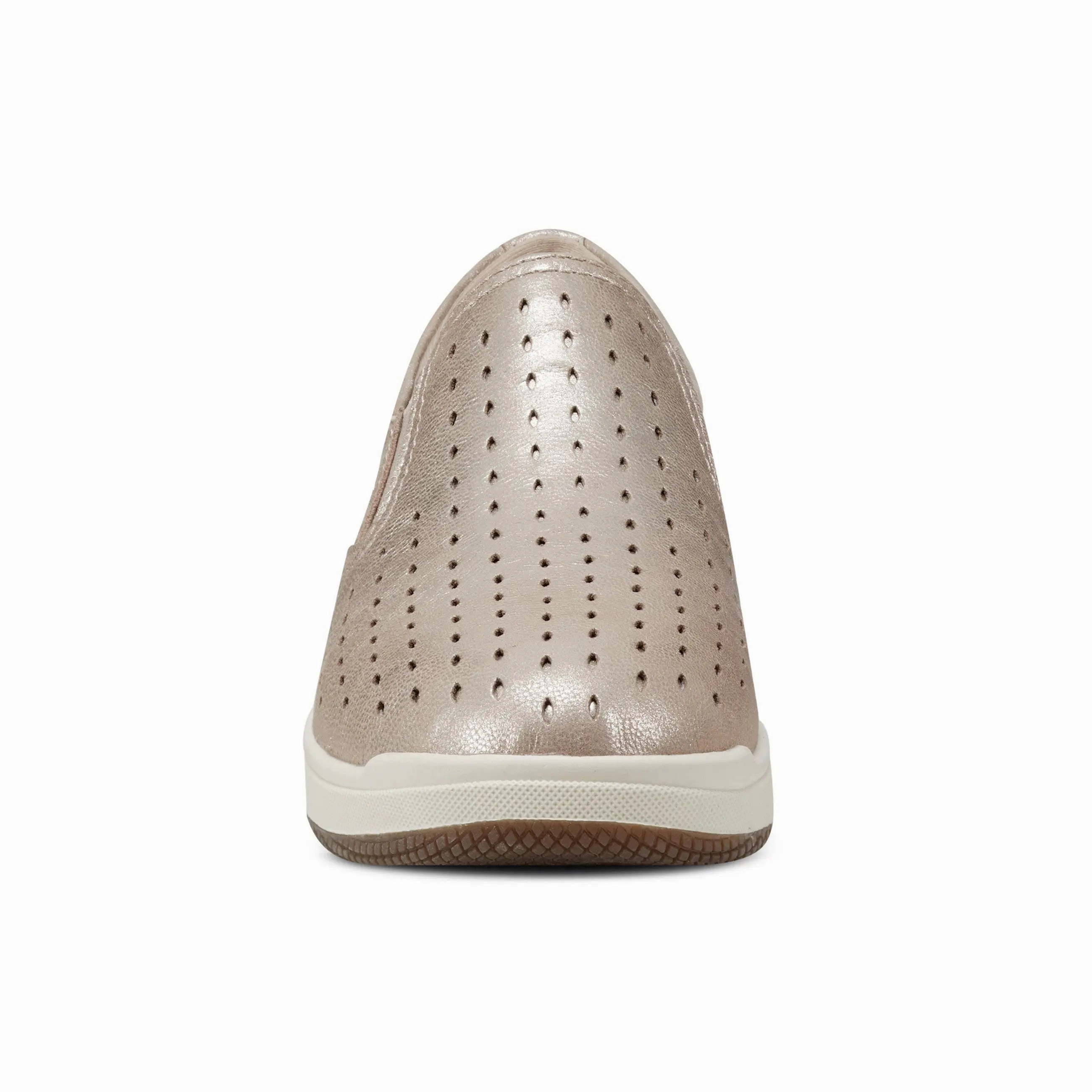 Local Taste Nel Laser Cut Round Toe Casual Slip-on Sneakers