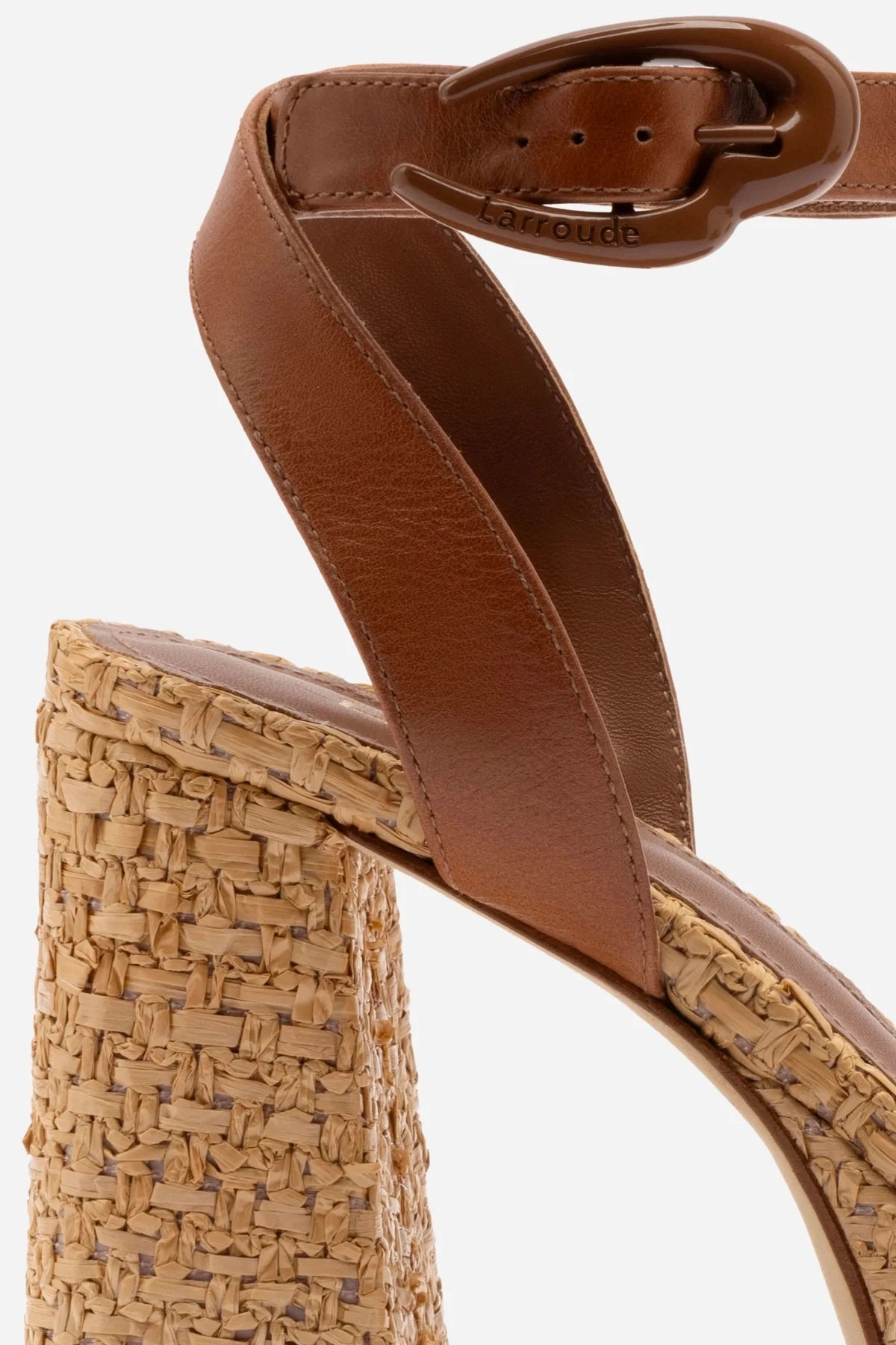Oxygenated Dolly Verona Sandal In Caramel Leather and Natural Raffia Walking Fit