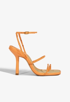 Kaya Straw Sandal Chic Fit