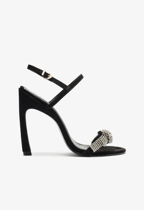 Pearl Curve Sandal Fashion Glow