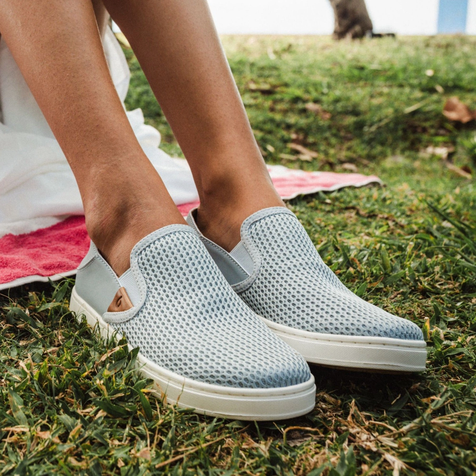 Pehuea - Pale Grey Comfort Walk Slip Step Light